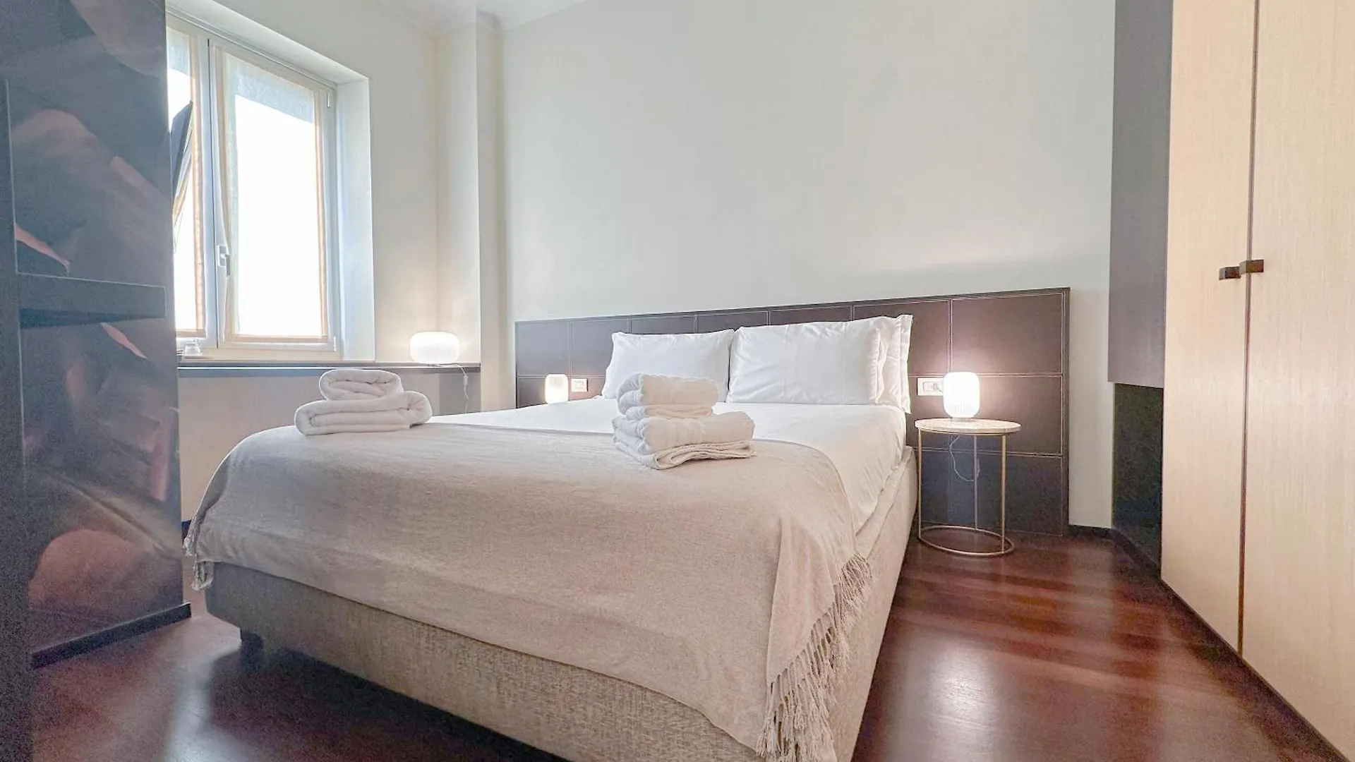 Apartamento Fontana Suites - 15 Min Dal Duomo Milán